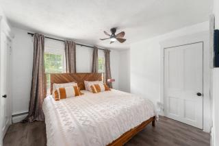 2BR Apartment near Providence - West Warwick - 4