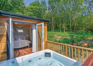 Charlesworth Lodges - 9