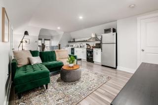 2230 N 4th Apt C - Columbus Getaway Stylish Apartment - Columbus - 8