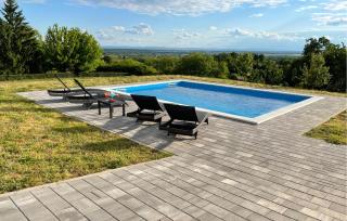 Modern Home With Pool And View - Popovača - 4