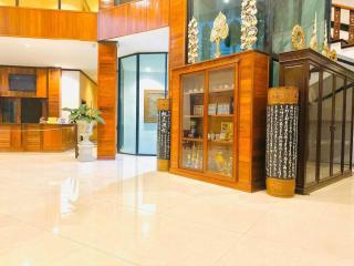 Cheuang Vanavong 2 - Vientiane - 1