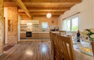 4 Bedroom Beautiful Home In Gospic - Gospić - 6