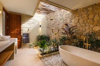 Uryah Hotel Lombok - Selong Belanak - 4