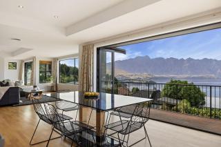 Elevated Elegance in Fernhill - Queenstown - 0