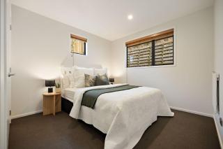 Elevated Elegance in Fernhill - Queenstown - 3