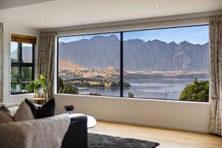 Elevated Elegance in Fernhill - Queenstown - 2