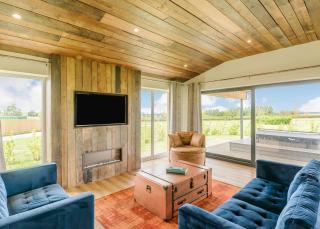 Knights Lodges - Newton Solney - 7
