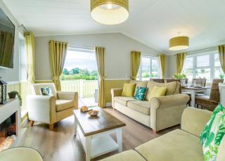 Otters Mead Boutique Lodges - Beetley - 8