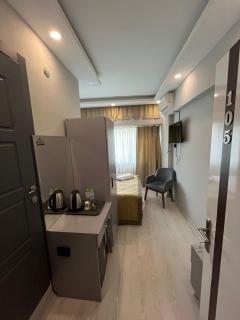 Class Hotel - - 3