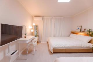 The Sally Sillim 2BR for 6 Guests Family Friends Business Long Stay Kpop - Samgong - 0