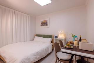 The Sally Sillim 2BR for 6 Guests Family Friends Business Long Stay Kpop - Samgong - 8