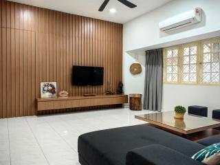 Klebang Spacious Comfy Bangalow - 1