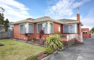 Stylish Family Home - Dandenong - 6