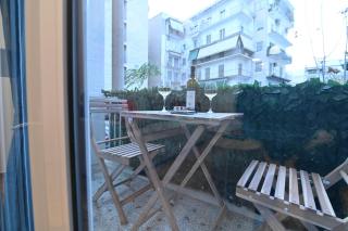 Chic 1BR Apartment with Balcony - Atene - 6