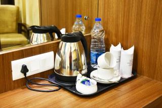Hotel The Emporio Grand 5 Mints walking from Vaishali Metro Station - Ghaziabad - 9