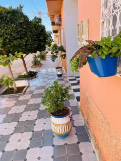 Spacious Apartment with Motorcycle Garage, Free Parking, and Air Conditioning - Errachidia - 7