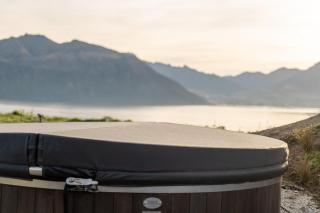 Luxury Passive House on a 50 acre lakeside farm - Wanaka - 2