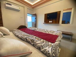 Hotel O Shaligram - Ahmedabad - 8