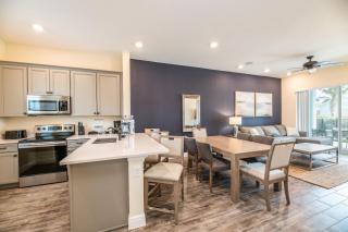 The Mermosa Cottage With Private Pool Near Disney With Margaritaville Resort Island H2O Access - 8016St - Orlando - 3