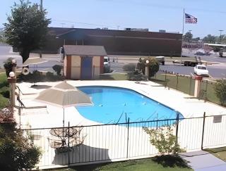 Days Inn by Wyndham Okmulgee - Okmulgee - 9