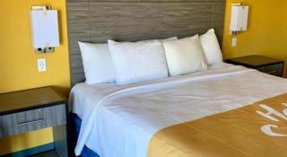Days Inn by Wyndham Okmulgee - Okmulgee - 3