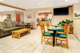 Microtel Inn & Suites by Wyndham Albuquerque West - Albuquerque - 7