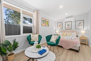 Stylish 2 Bedroom Unit Close to CBD - - 6