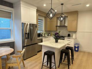 Pristine Brand New Duplex, Prime Location! - Vancouver - 9