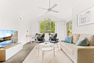Pristine 2-Bed Near Marrickville Village - Sydney - 0