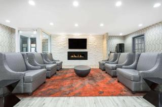 Clarion Pointe - Greensboro Coliseum Area - Greensboro - 7