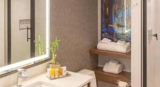 Hollywood Casino-Hotel at Greektown - Detroit - 4