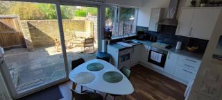 Spacious 3 Bed I Patio I By River and Hampton Court - Molesey - 4