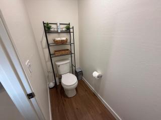 King Suite Mins to VA, PCH, Mayo Sports Restaurants - 3