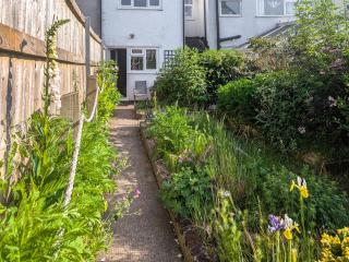 Trinity Cottage - Abergavenny - 1
