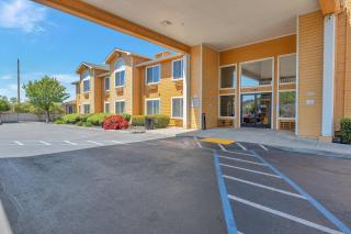 Quality Inn near Six Flags Discovery Kingdom-Napa Valley - Vallejo - 6
