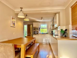 5BR 3BA Home Sleeps 10 in Hook - Hook - 6