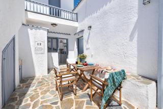 Traditional Dream House - Soroni - 1