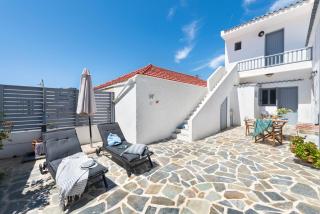 Traditional Dream House - Soroni - 2