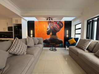 Urban Oasis Penthouse-Jacuzzi! - Kaapstad - 9