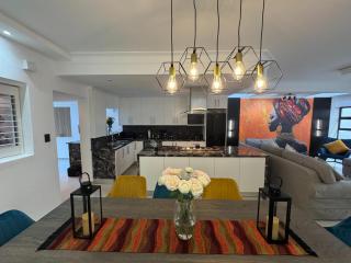 Urban Oasis Penthouse-Jacuzzi! - Kaapstad - 7