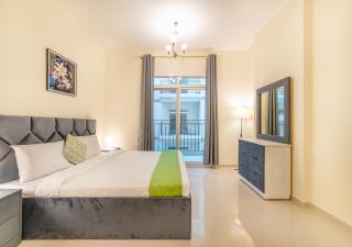 The Silent Balcony JVC Stay - 6