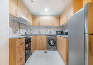 The Silent Balcony JVC Stay - 4