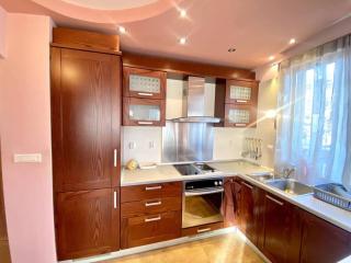 Sofia's Finest 2BD Peaceful and Luxury Top Center Apartment - Sofia - 3