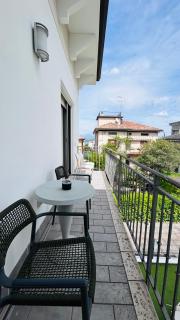 Lakeview Verdi Apartment - 2