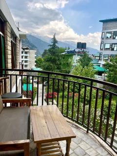 Tourist Hotel 10 minutes walking distance from the mall - 7