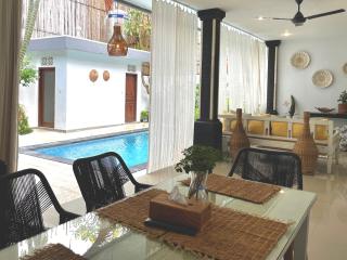 Tropical Pool Villa Canggu - Ololoca Berawa - Canggu - 4