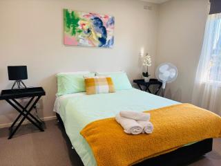 3 Bedroom Home in North Bendigo - Bendigo - 7