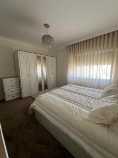 Modern Luxe Getaway - 9