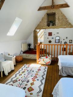 Le Manoir des Doyens Loft - Sleeps 8 - D-Day Museum on-site - Ten Minute Walk to Commonwealth Cemetery! - Bayeux - 7