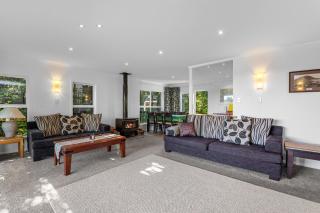 Okere Jetty Escape - Rotoiti Holiday Home - 4